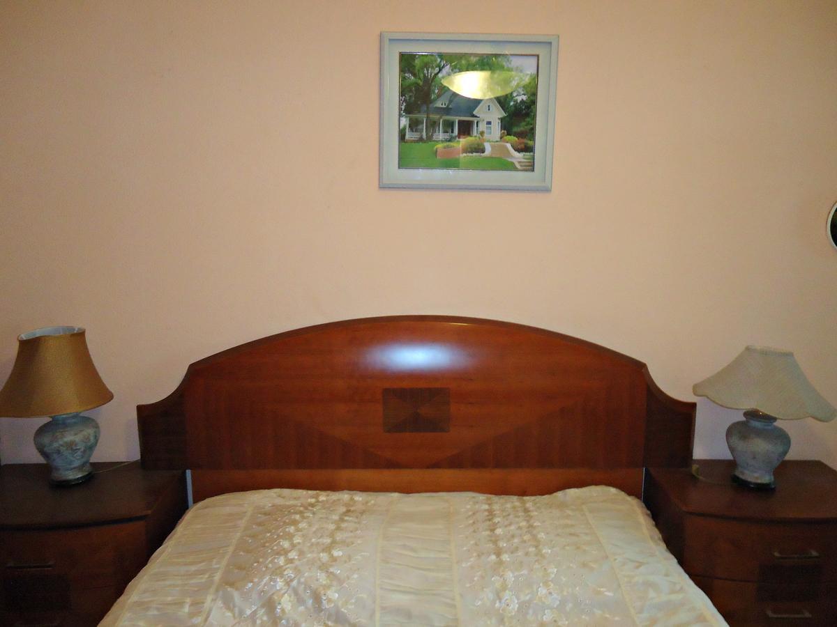 Albatros Bed & Breakfast Tbilisi ภายนอก รูปภาพ