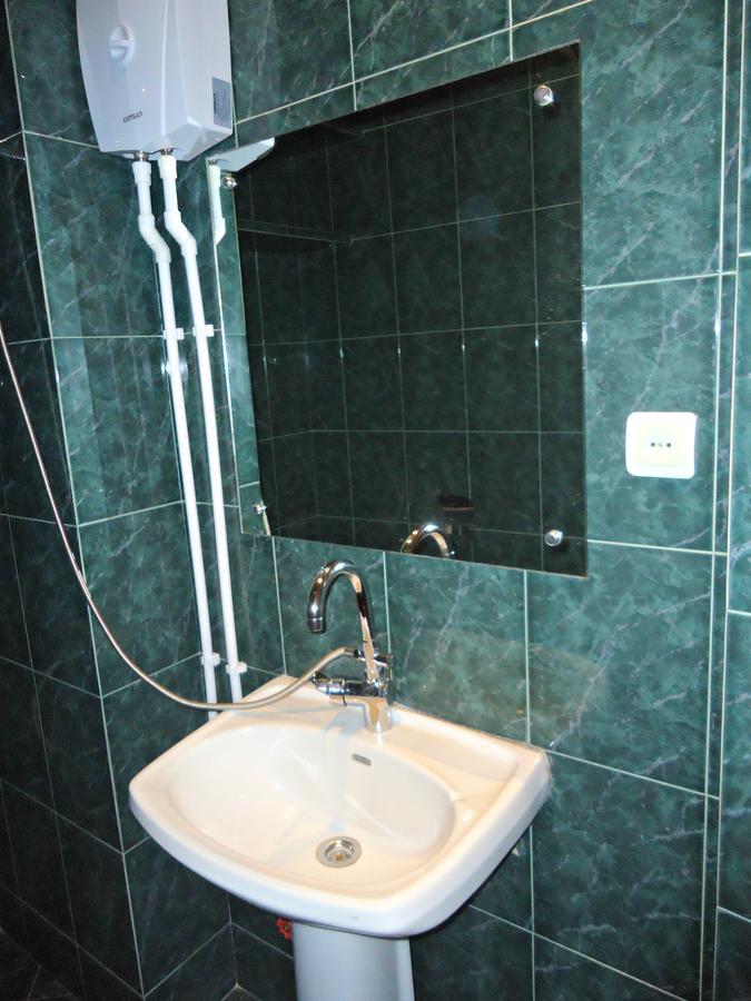 Albatros Bed & Breakfast Tbilisi ภายนอก รูปภาพ